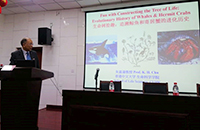 Professor Chu Ka Hou delivered a lecture during his stay in Ningbo University
